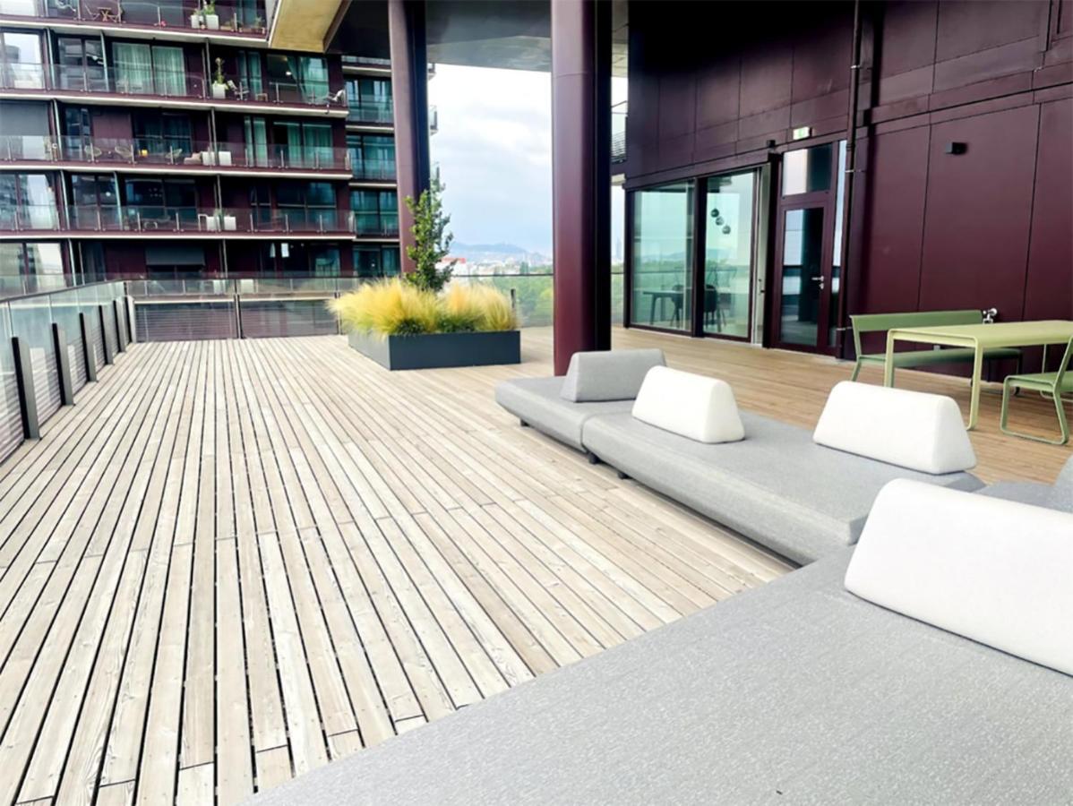 Sunrise Above Sky With Rooftop Pool Viena Exterior foto