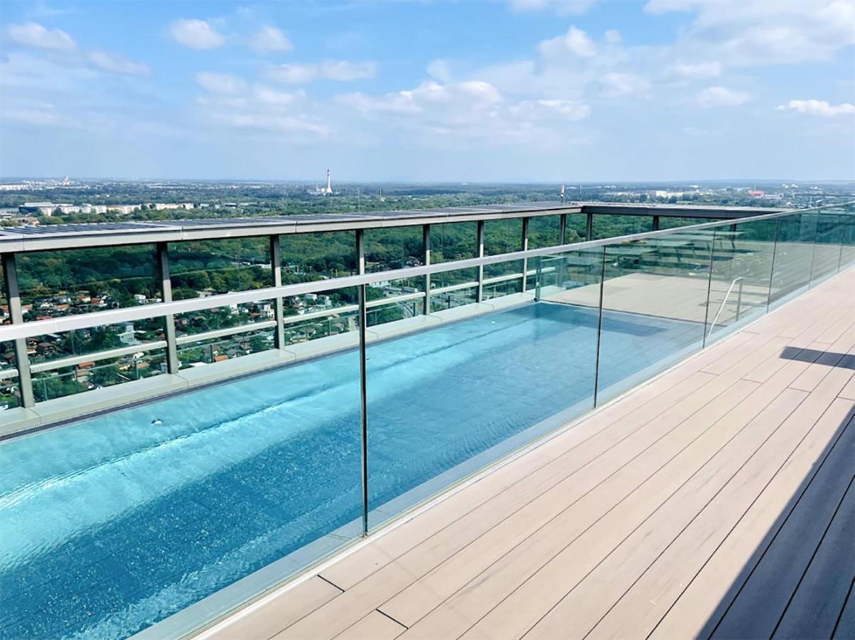 Sunrise Above Sky With Rooftop Pool Viena Exterior foto